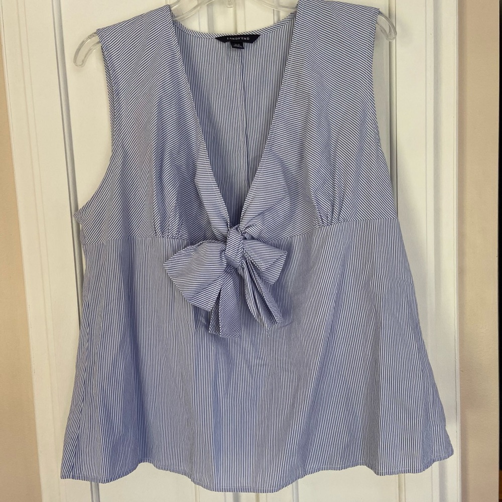 Lands’ End Seersucker sleeveless blouse XL/P 18-20